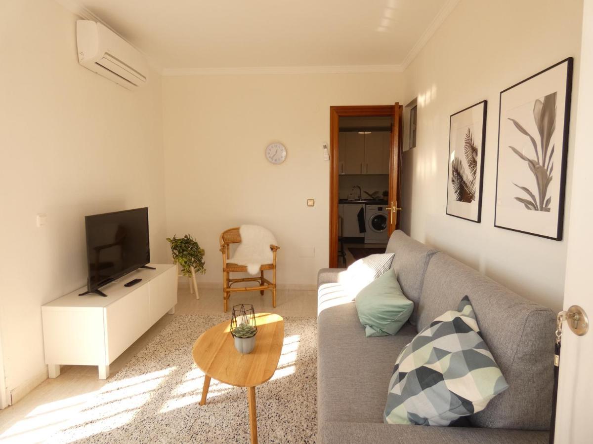 Top Floor Apartment Close To Beach ตอร์เร เด เบนากาลบอน ภายนอก รูปภาพ